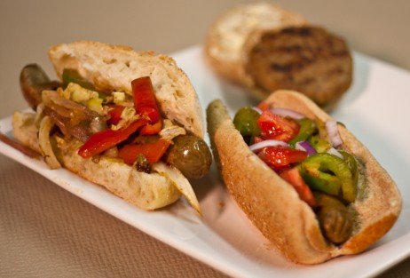 Uma delícia de lanche para sua dieta! Receitas com salsichas vegetarianas